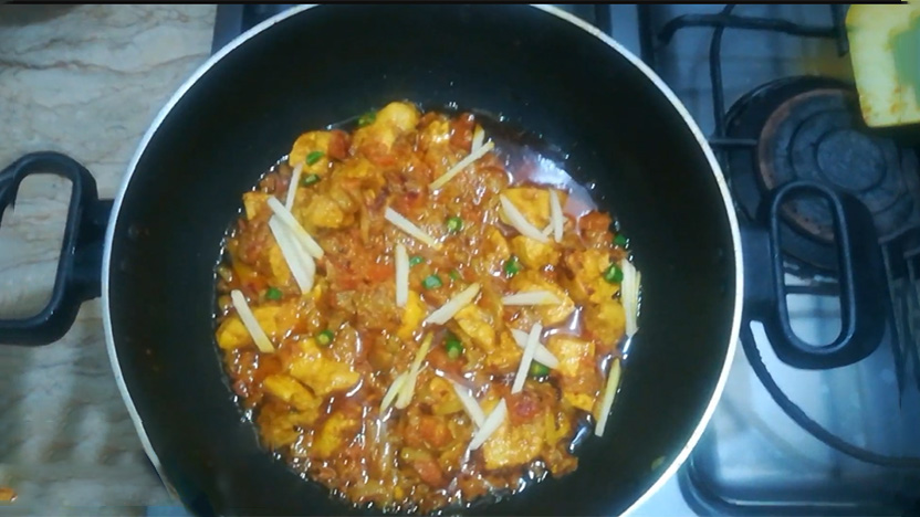 Khara Masala Chicken Karahi main